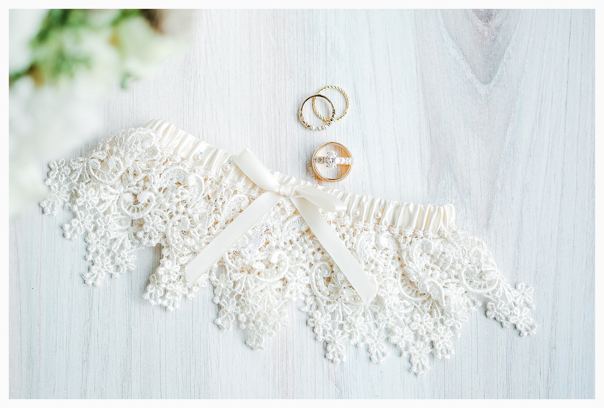 Emma Rose Company Light and Airy Wedding Photographer, Beautiful fall wedding at Rock Creek Gardens Venue in Puyallup, Washington._0008.jpg