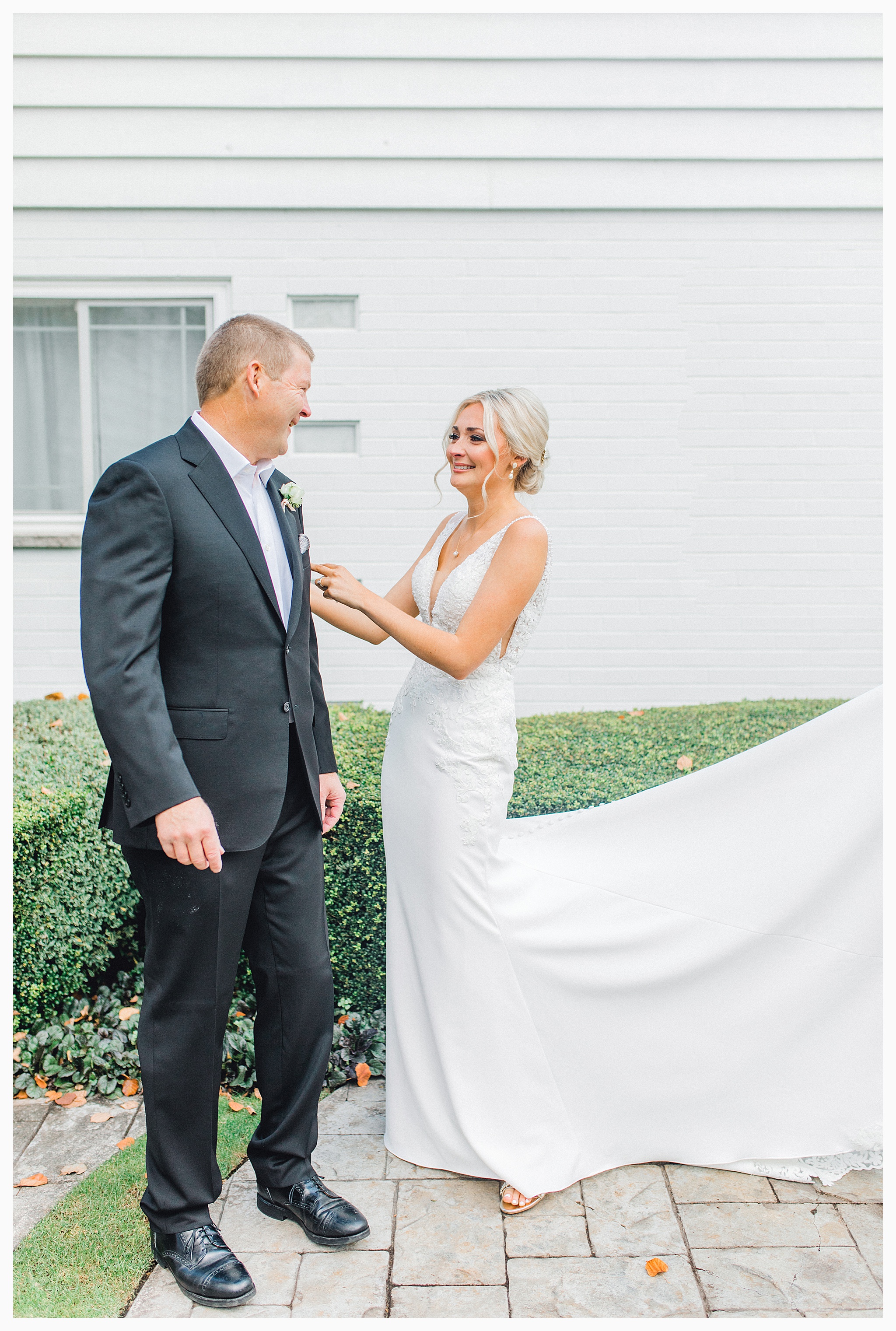 Emma Rose Company Light and Airy Wedding Photographer, Beautiful fall wedding at Rock Creek Gardens Venue in Puyallup, Washington._0019.jpg