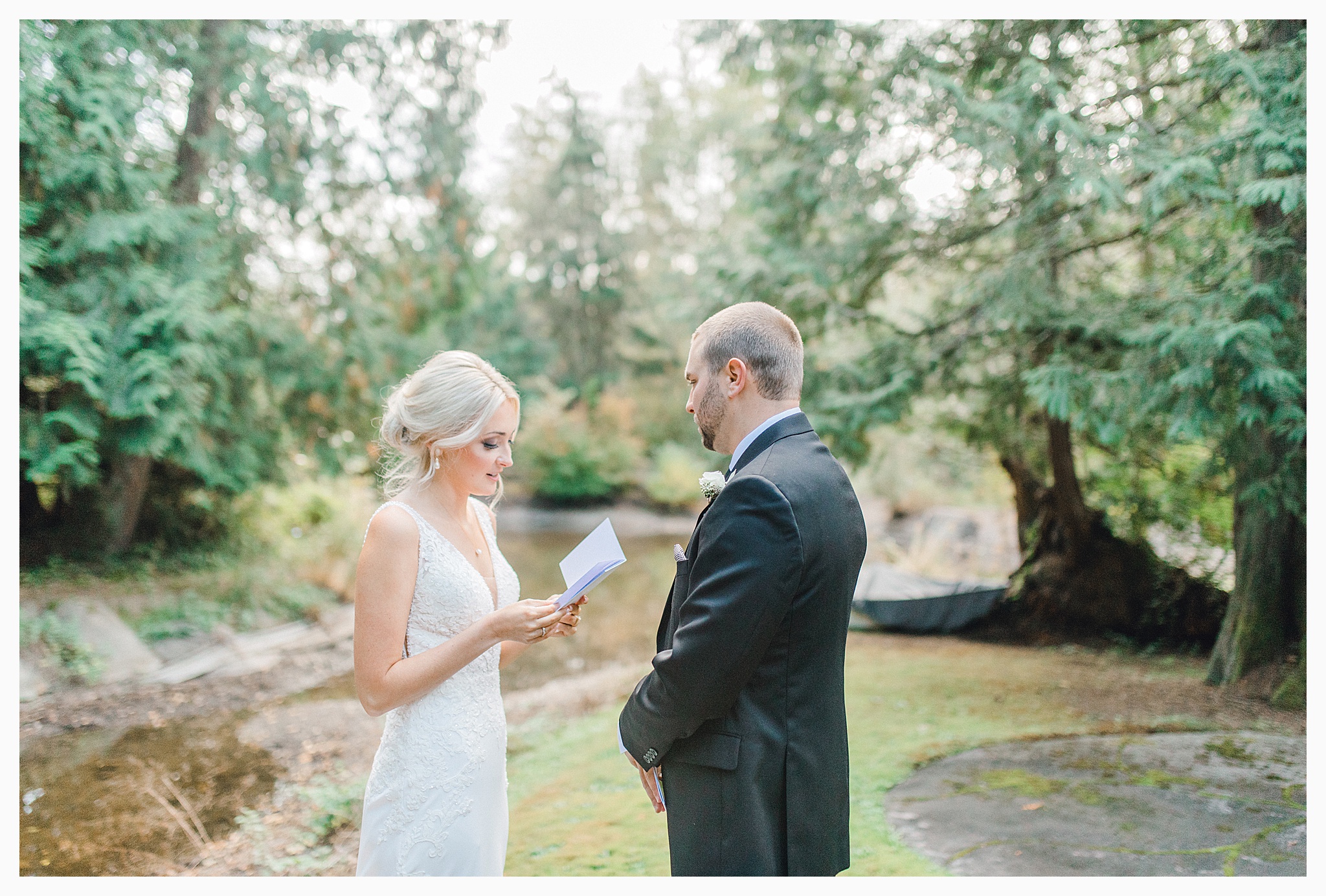 Emma Rose Company Light and Airy Wedding Photographer, Beautiful fall wedding at Rock Creek Gardens Venue in Puyallup, Washington._0024.jpg