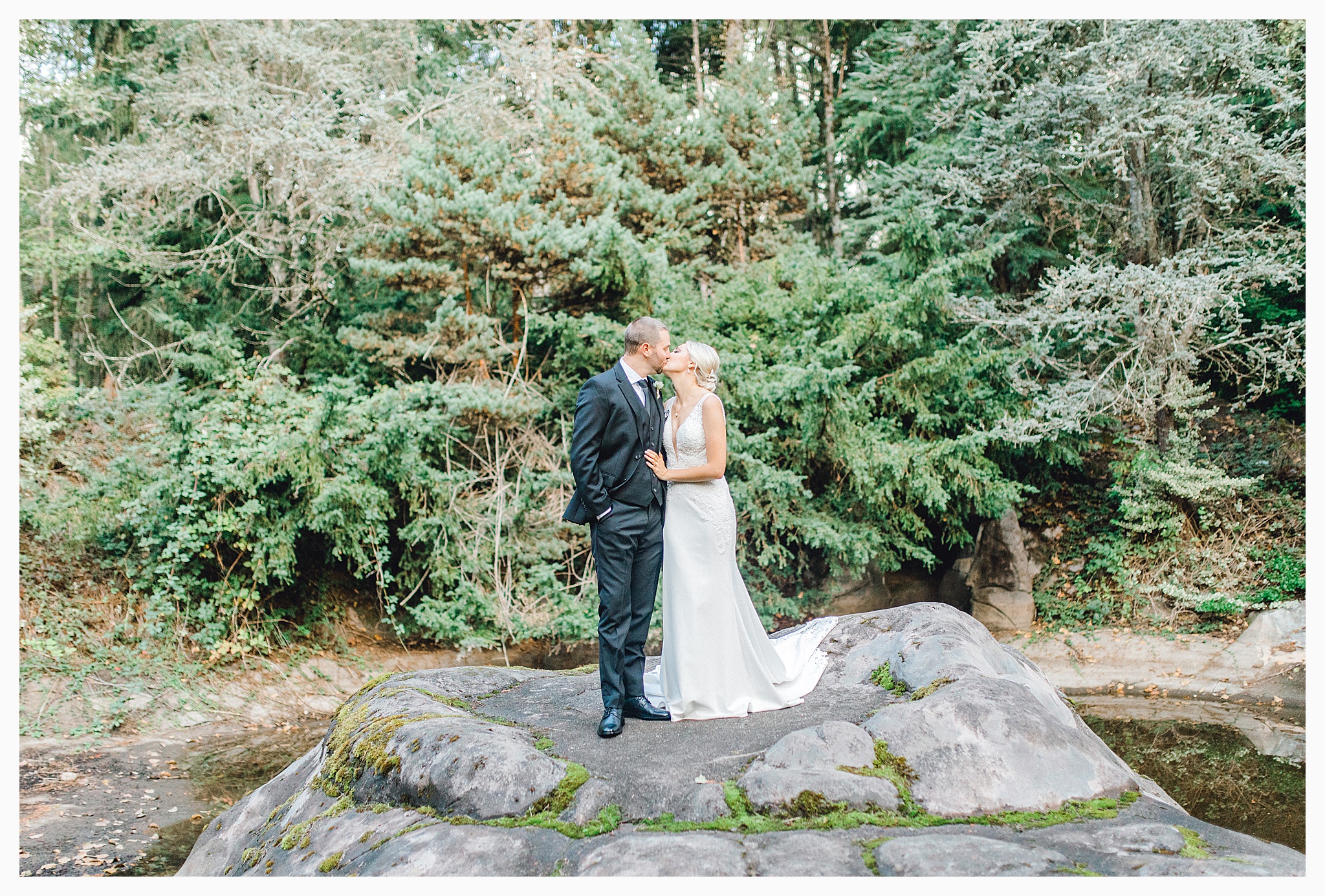 Emma Rose Company Light and Airy Wedding Photographer, Beautiful fall wedding at Rock Creek Gardens Venue in Puyallup, Washington._0037.jpg