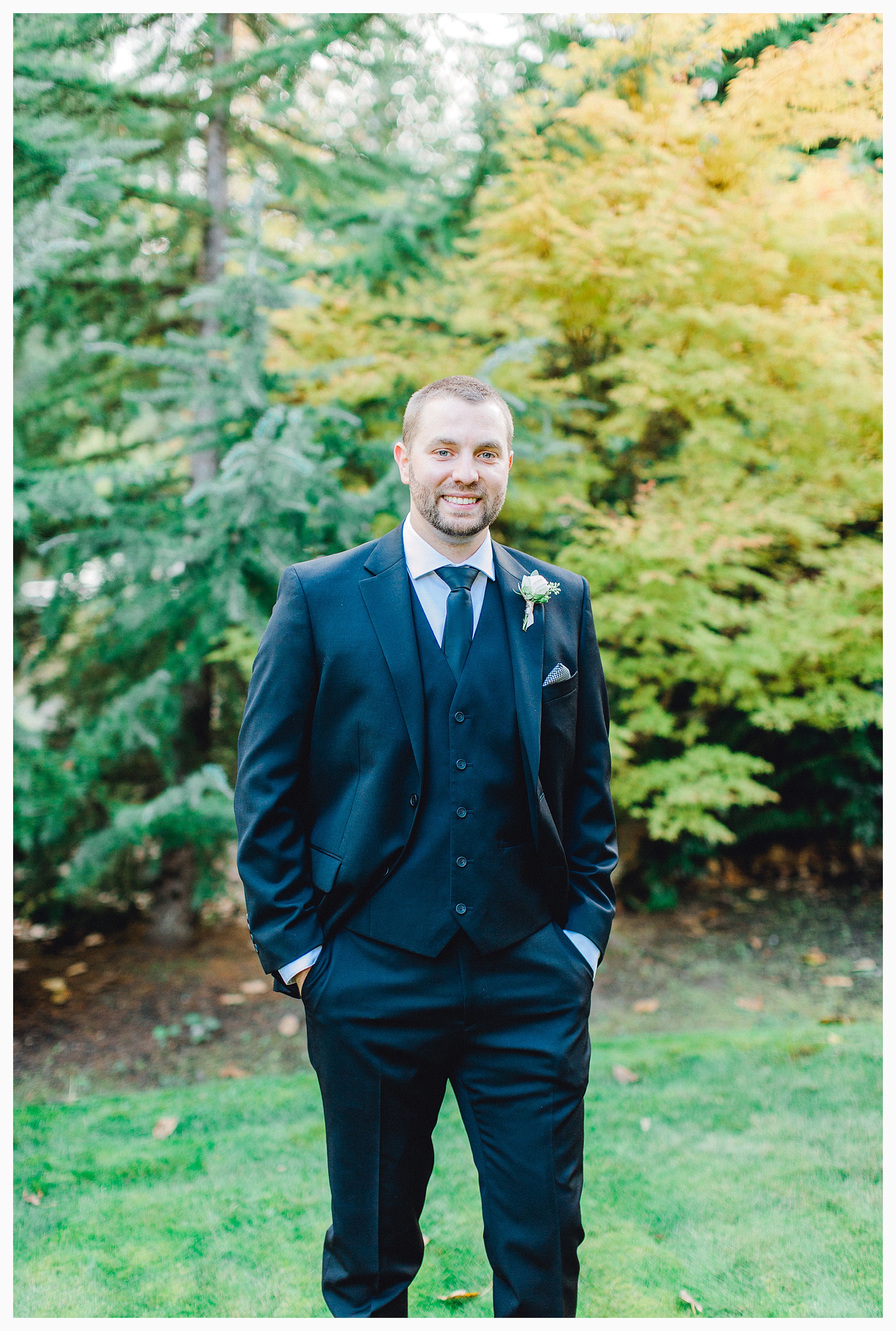 Emma Rose Company Light and Airy Wedding Photographer, Beautiful fall wedding at Rock Creek Gardens Venue in Puyallup, Washington._0040.jpg