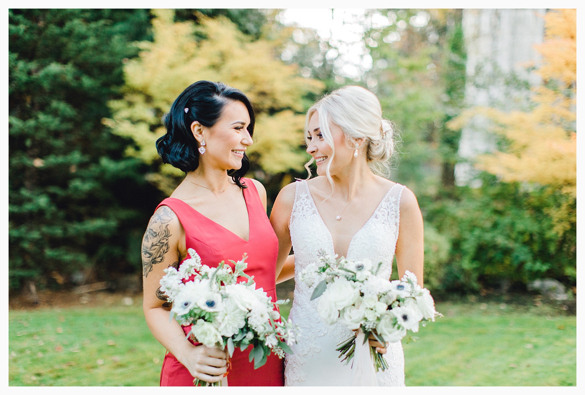 Emma Rose Company Light and Airy Wedding Photographer, Beautiful fall wedding at Rock Creek Gardens Venue in Puyallup, Washington._0044.jpg
