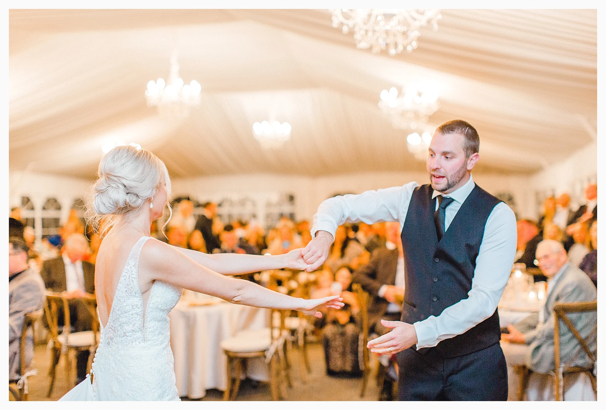 Emma Rose Company Light and Airy Wedding Photographer, Beautiful fall wedding at Rock Creek Gardens Venue in Puyallup, Washington._0106.jpg