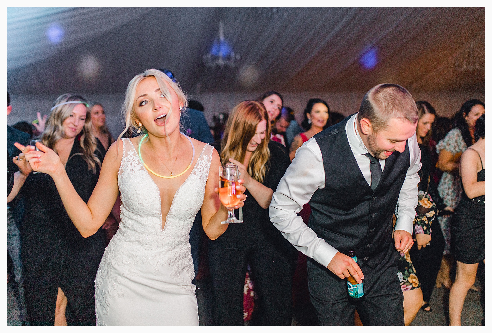 Emma Rose Company Light and Airy Wedding Photographer, Beautiful fall wedding at Rock Creek Gardens Venue in Puyallup, Washington._0124.jpg