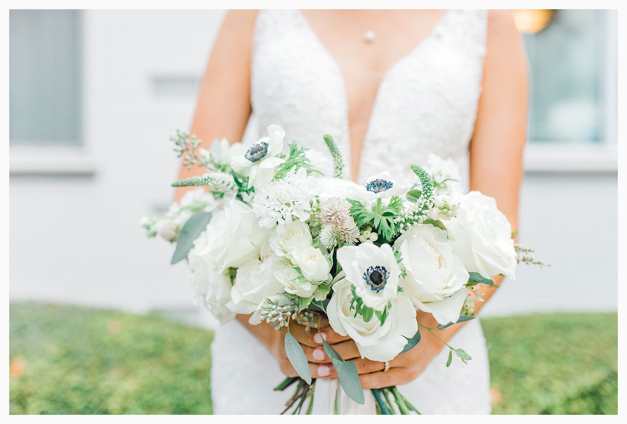 Emma Rose Company Light and Airy Wedding Photographer, Beautiful fall wedding at Rock Creek Gardens Venue in Puyallup, Washington._0135.jpg