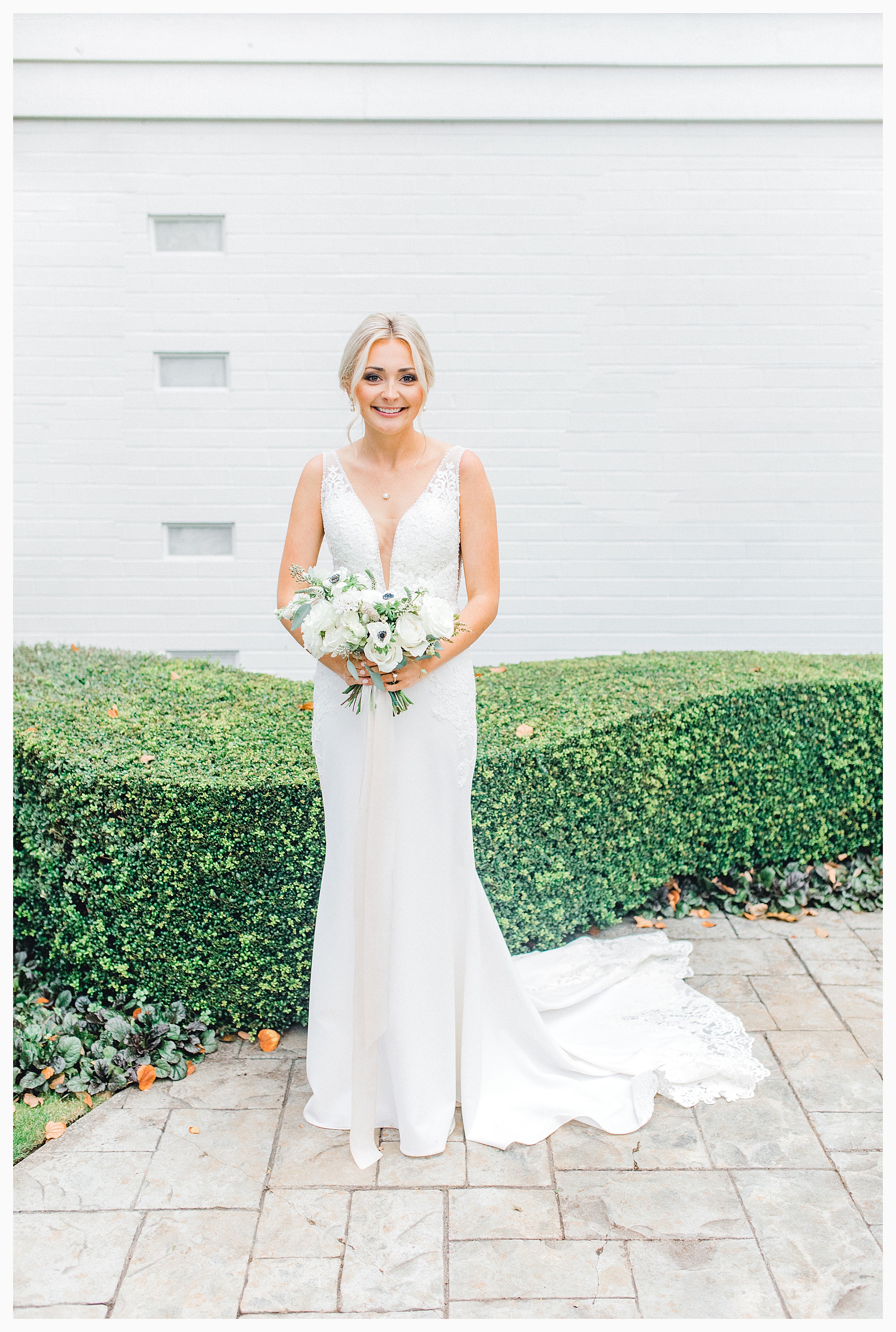 Emma Rose Company Light and Airy Wedding Photographer, Beautiful fall wedding at Rock Creek Gardens Venue in Puyallup, Washington._0134.jpg