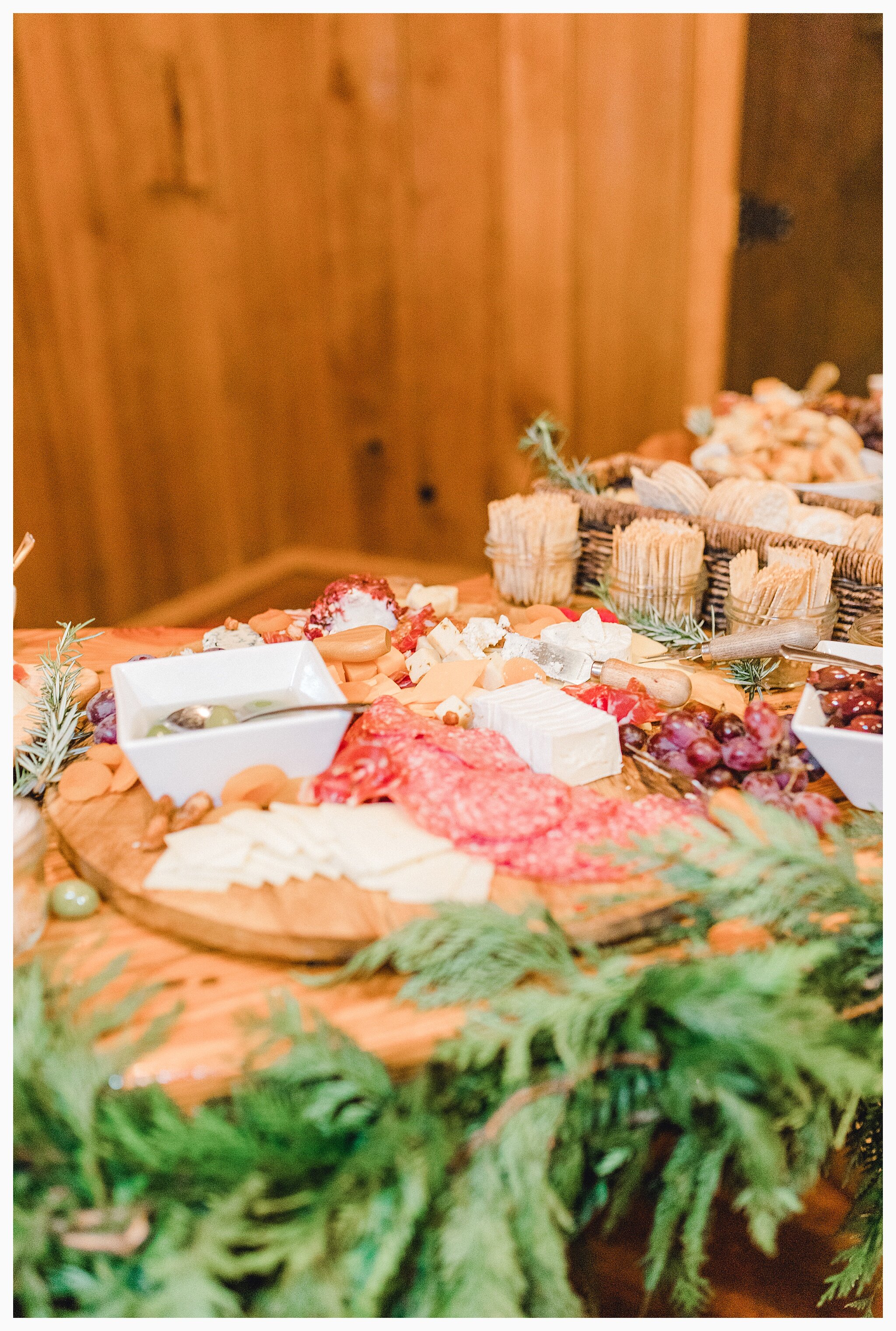 Tillamook Oregon Winter Wedding, Emma Rose Company, Pacific Northwest Winter Wedding, Light and Airy Photography Fine Art_0092.jpg