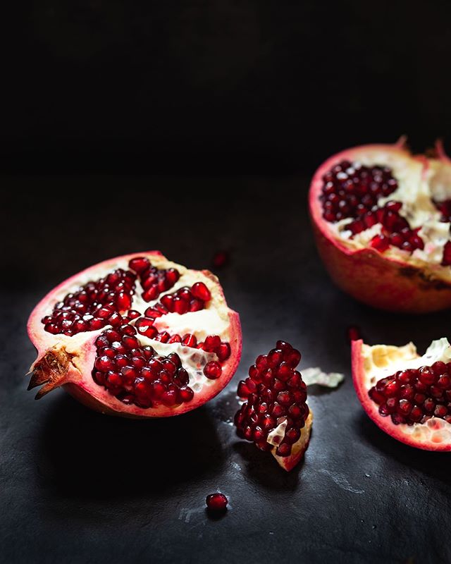 Pomegranate M O O D.
&bull;
I love these edible jewels but they always felt like such a faff. Until I learned how to open them correctly and remove the seeds without making a mess! &bull;
To open a pomegranate, score it with a knife along its ridges,