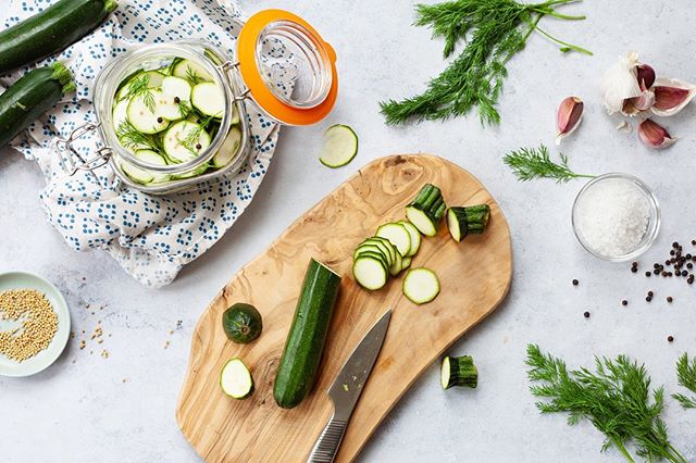 Making some Quick Zucchini Dill Pickles to go with dinner tonight. I&rsquo;ve never made pickles with zucchini so I&rsquo;m curious to see how they turn out. 🥒👀 No one in my family likes zucchini so wish me luck! 😆
&bull;
&bull;
&bull;
This is my 