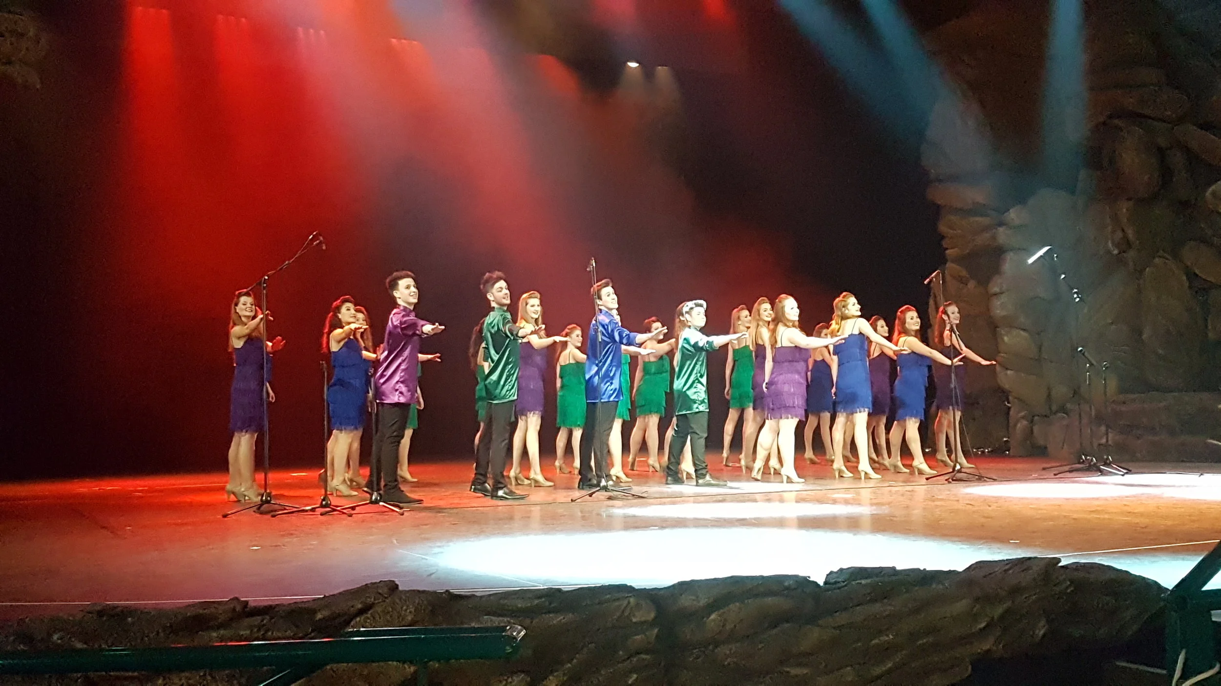 Amplify performing Pack Up in Disneyland Paris