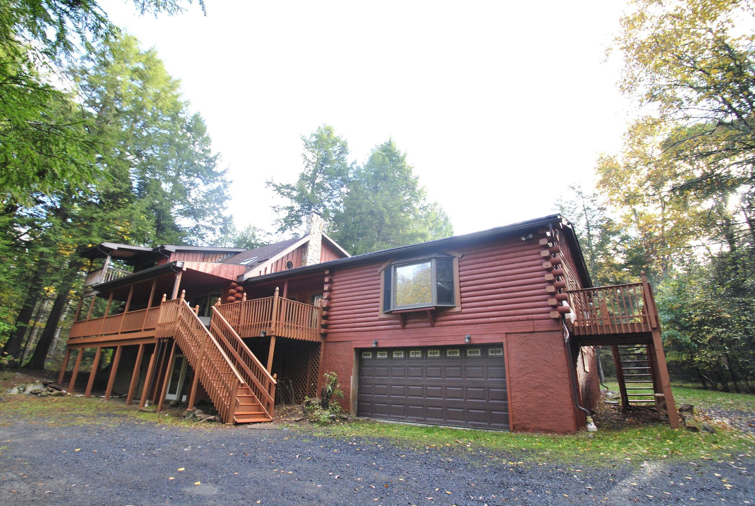 Great Lodge On Moonlight Drive Creek Front With Hot Tub