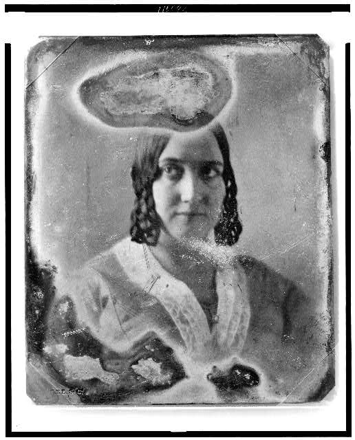 Photo of unidentified woman between 1844-1860 from the Library of Congress .