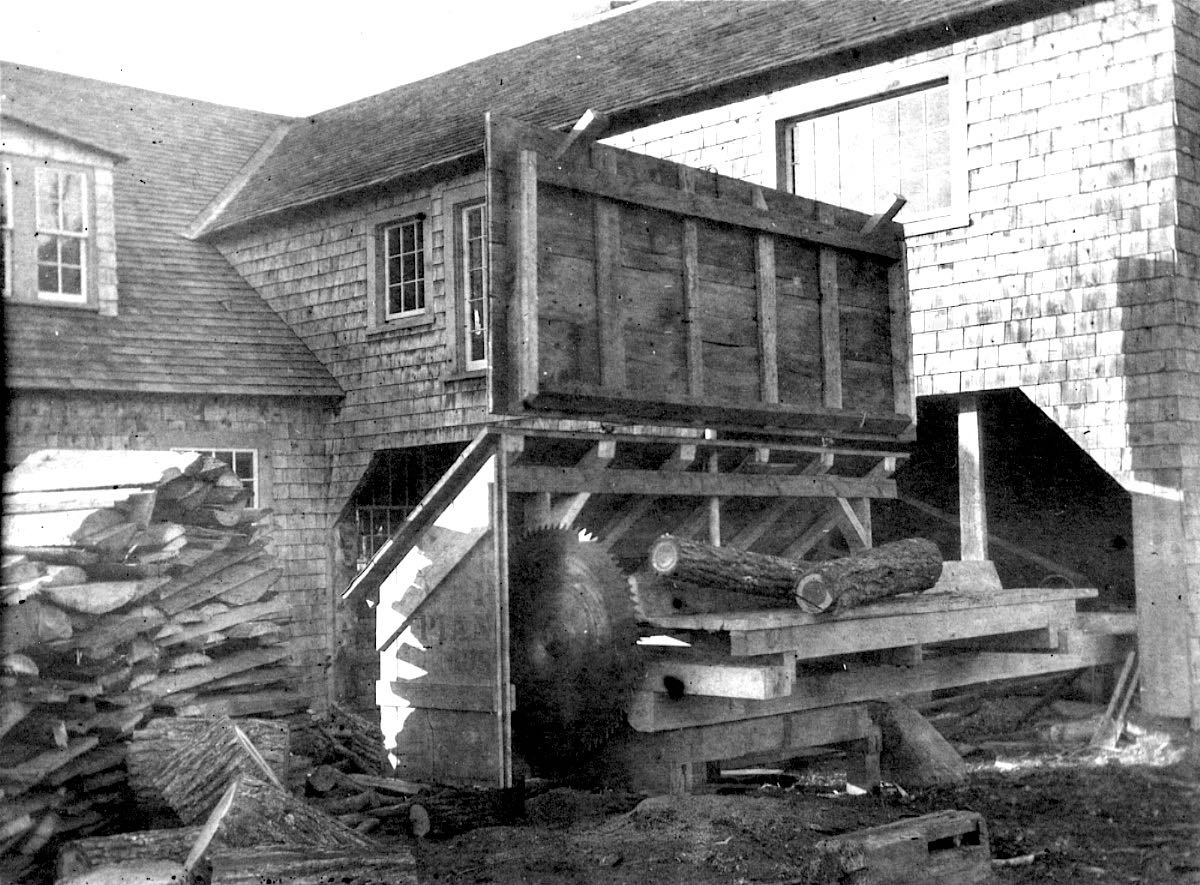 1920s -  Firewood saw