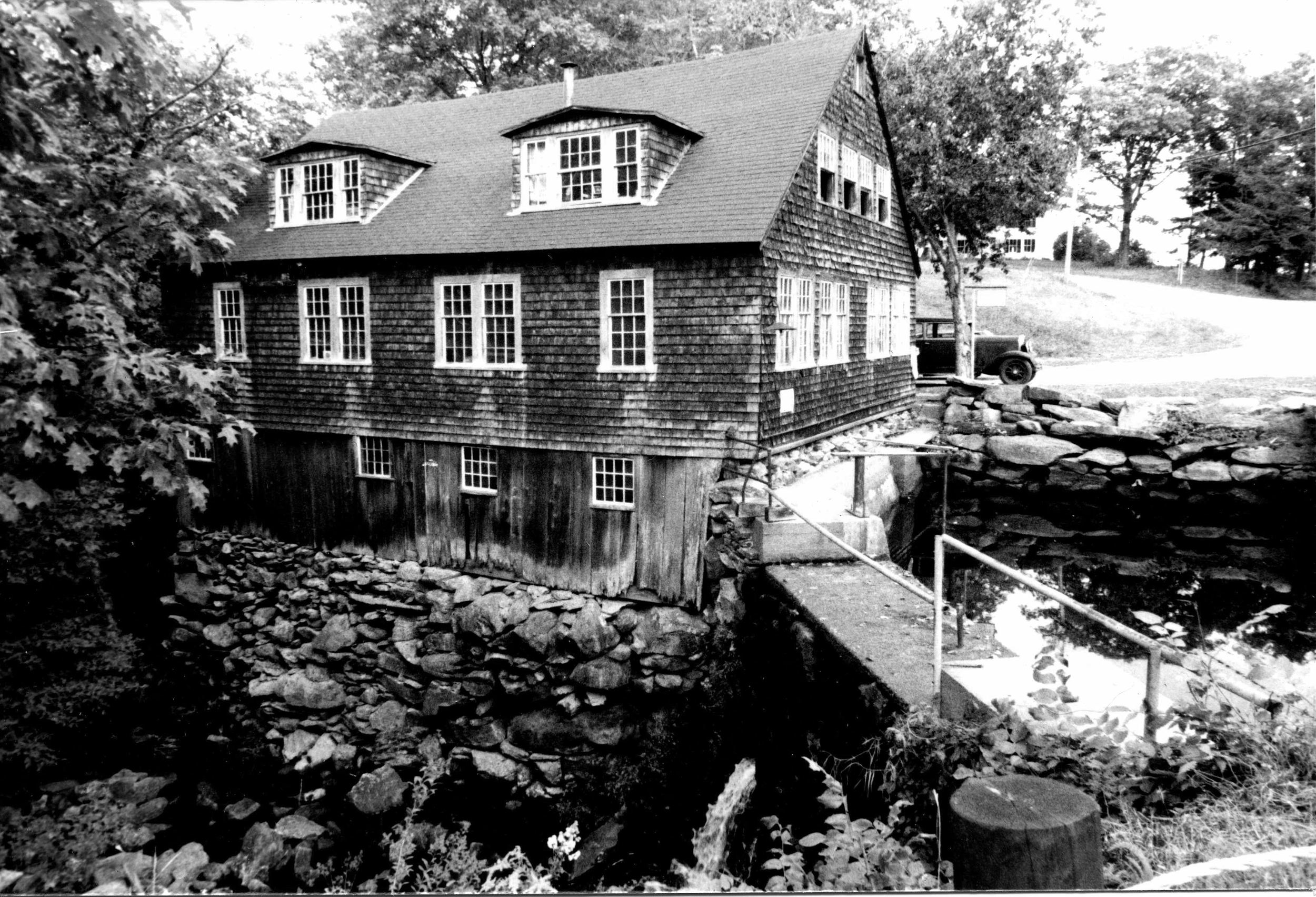1985 Chase's Mill and mill pond