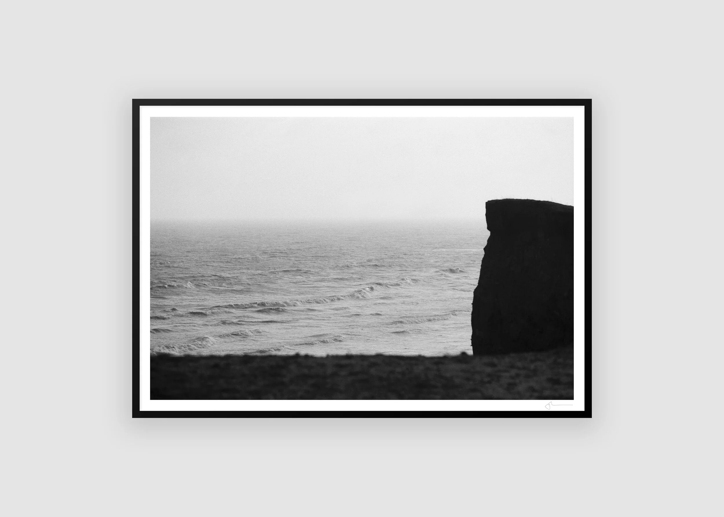 Shadmoor Profile_(glenallsop)_grey.JPG