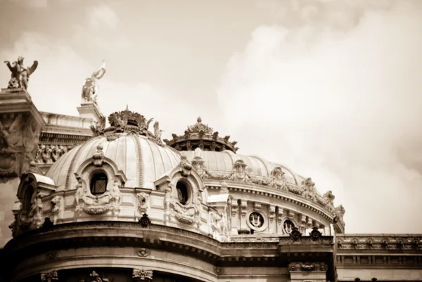 Paris. Printemps, L'Opera