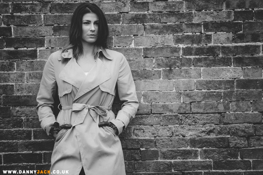 I loved shooting against this walls and tried a few styles using off camera flash and natural lighting.