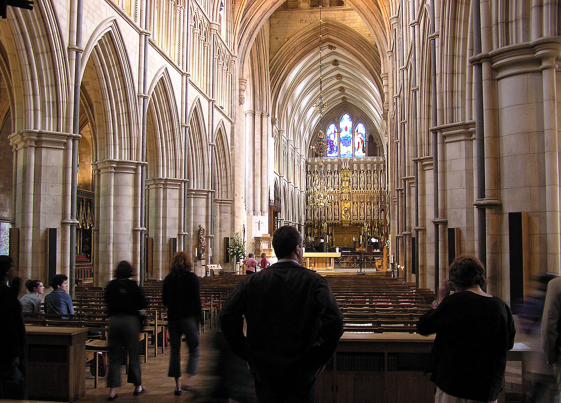 Southwark.cathedral.nave.london.arp-1.jpg