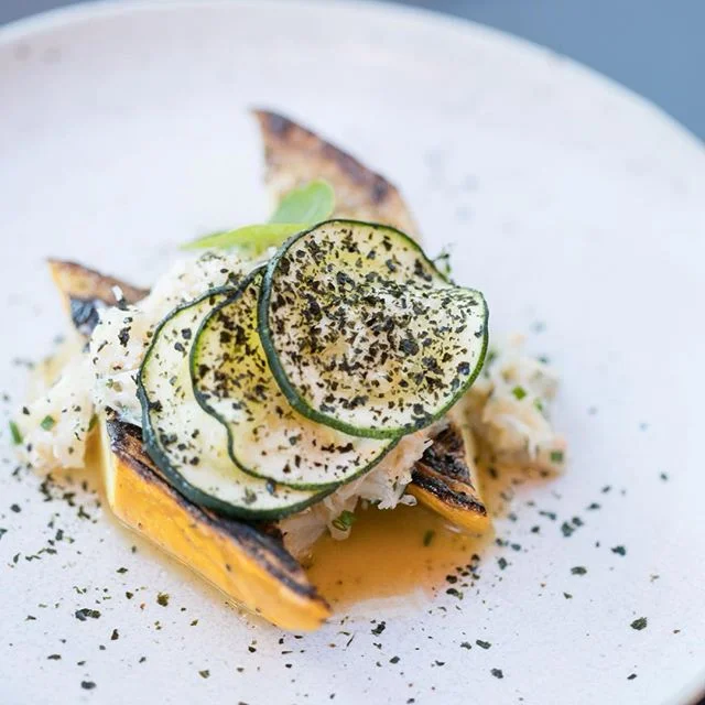 I'm not sure a photograph can capture just how delicious Elliot's food is but I gave it a go..⁣⠀
Devon crab with yellow courgette &amp; lemon butter and an epic beef tartare.⁣⠀
⁣⠀
Photographed for the brilliant @boxebristol late last year. ⁣⠀
⁣⠀
⁣⠀
⁣
