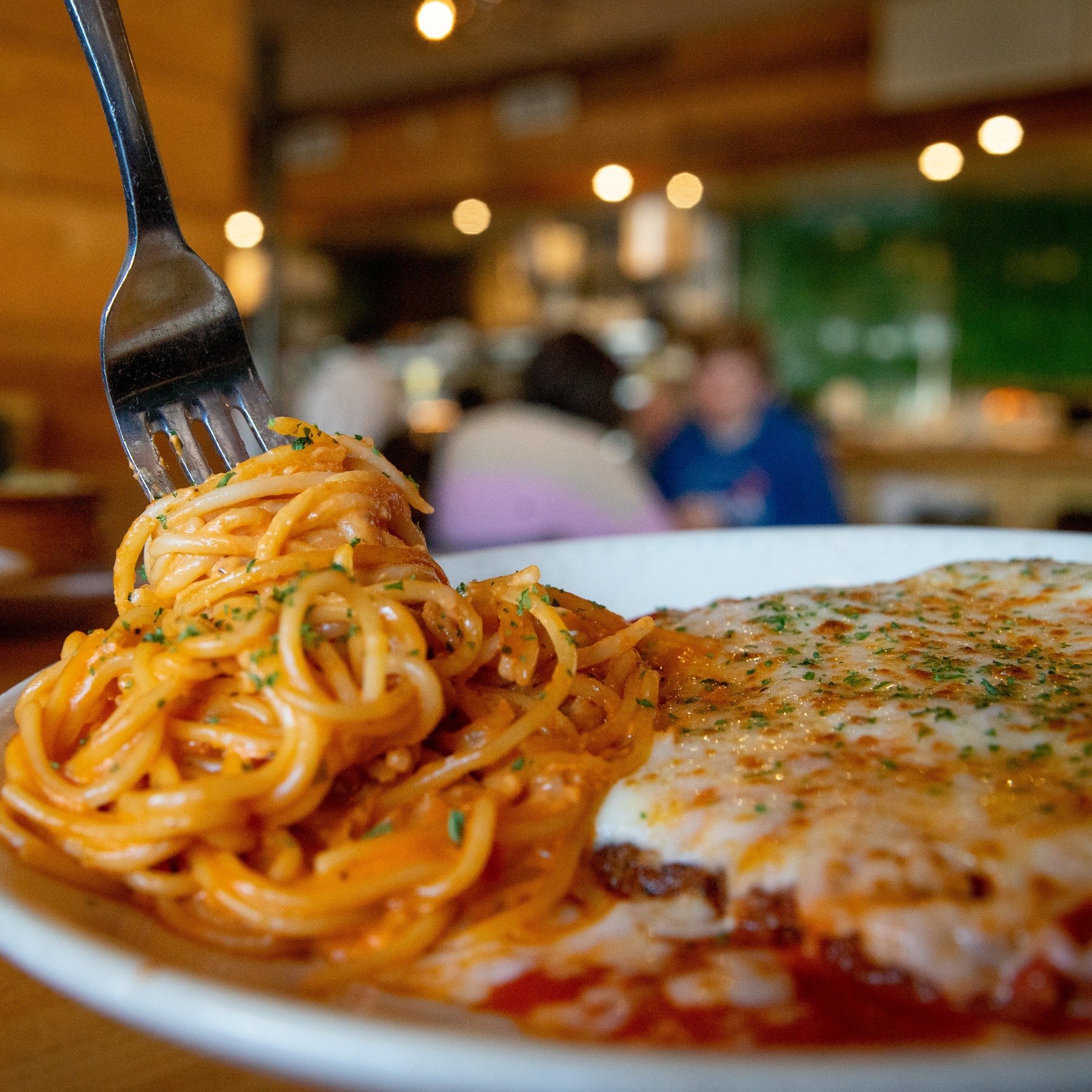 Our Chicken Parmesan brings a homemade touch right to your table, paired with the perfect side of pasta. Join us for a dish that's as delightful as it is comforting. Visit us for a taste of nostalgia and don't forget to tag us in your #NapaFlatsExper