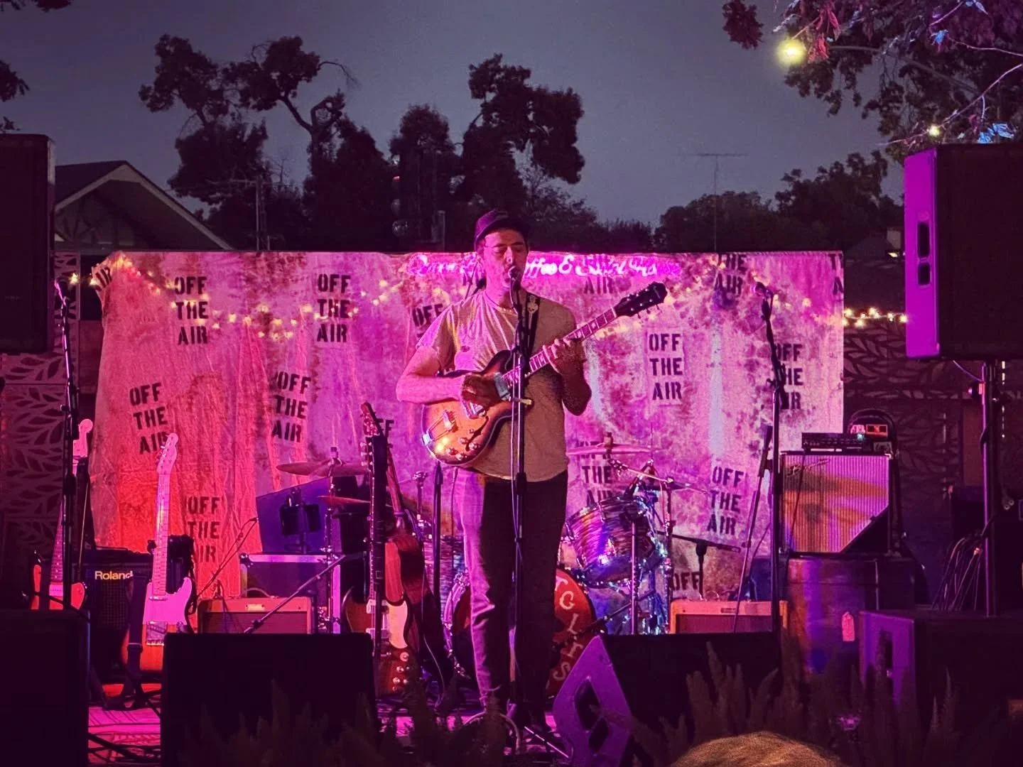 Always a pleasure to play @offtheairmusic

The music scene of smaller towns lives and dies by the determination of just a few people -- so thank you Stephanie, Patrick, and Greg for putting in the work for Modesto ✨

📸 @mattsai
