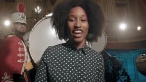  :30 spots were tailored around events including the pregame show for the Super Bowl, the Oscars and the Grammys. 