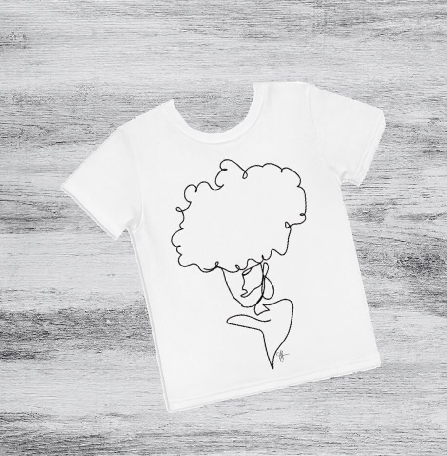 🆕 to the shop ✨
Upon special request, the Illustration Tee is now available kids sizes! So now you can match with your mini me 👯&zwj;♀️
Size 2T - 7, link in bio 🖤🤍