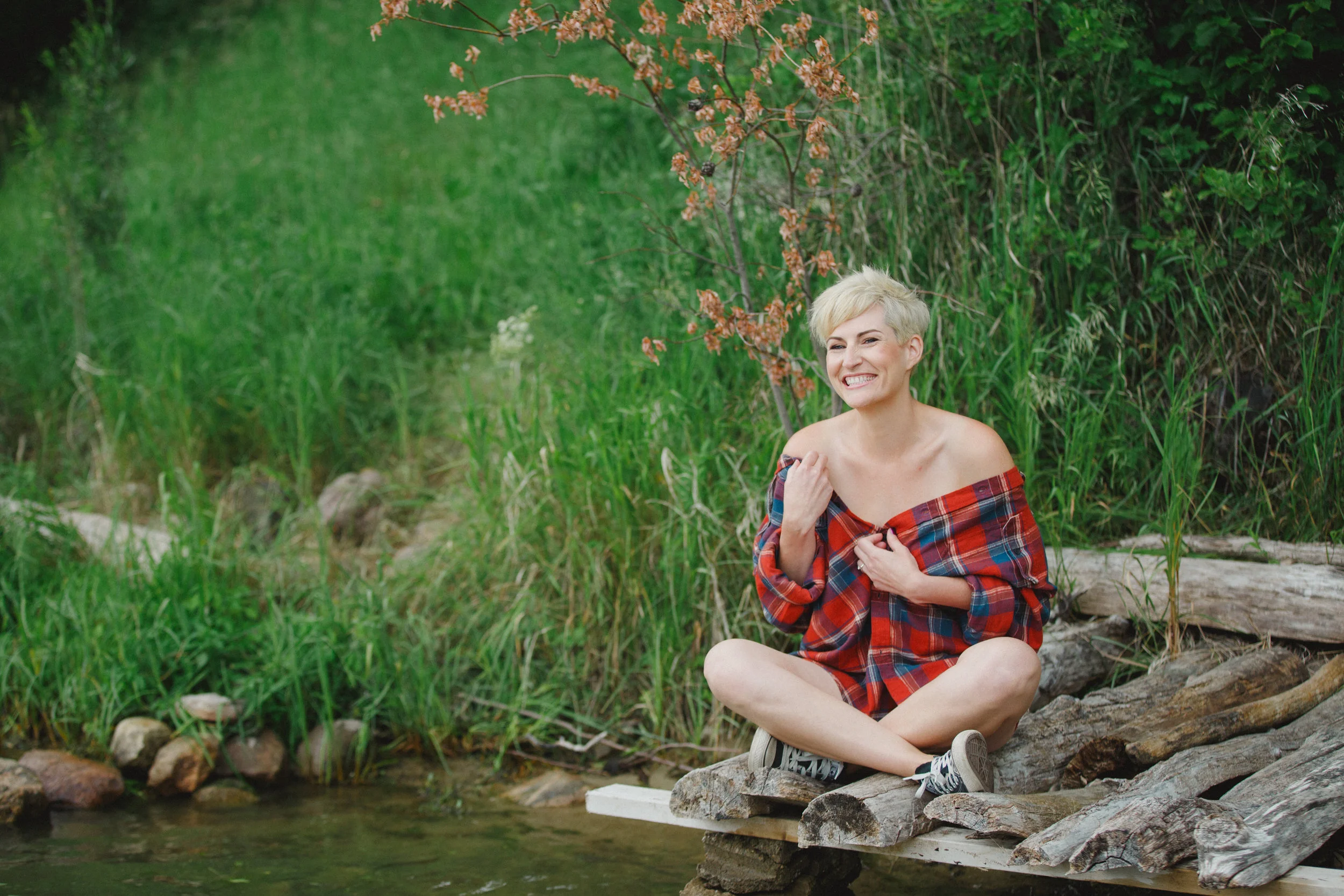 lake outdoor boudoir session