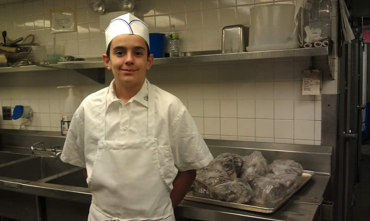 14 YEARS OLD INTERNSHIP READY TO PREPARE THE OCTOPUS