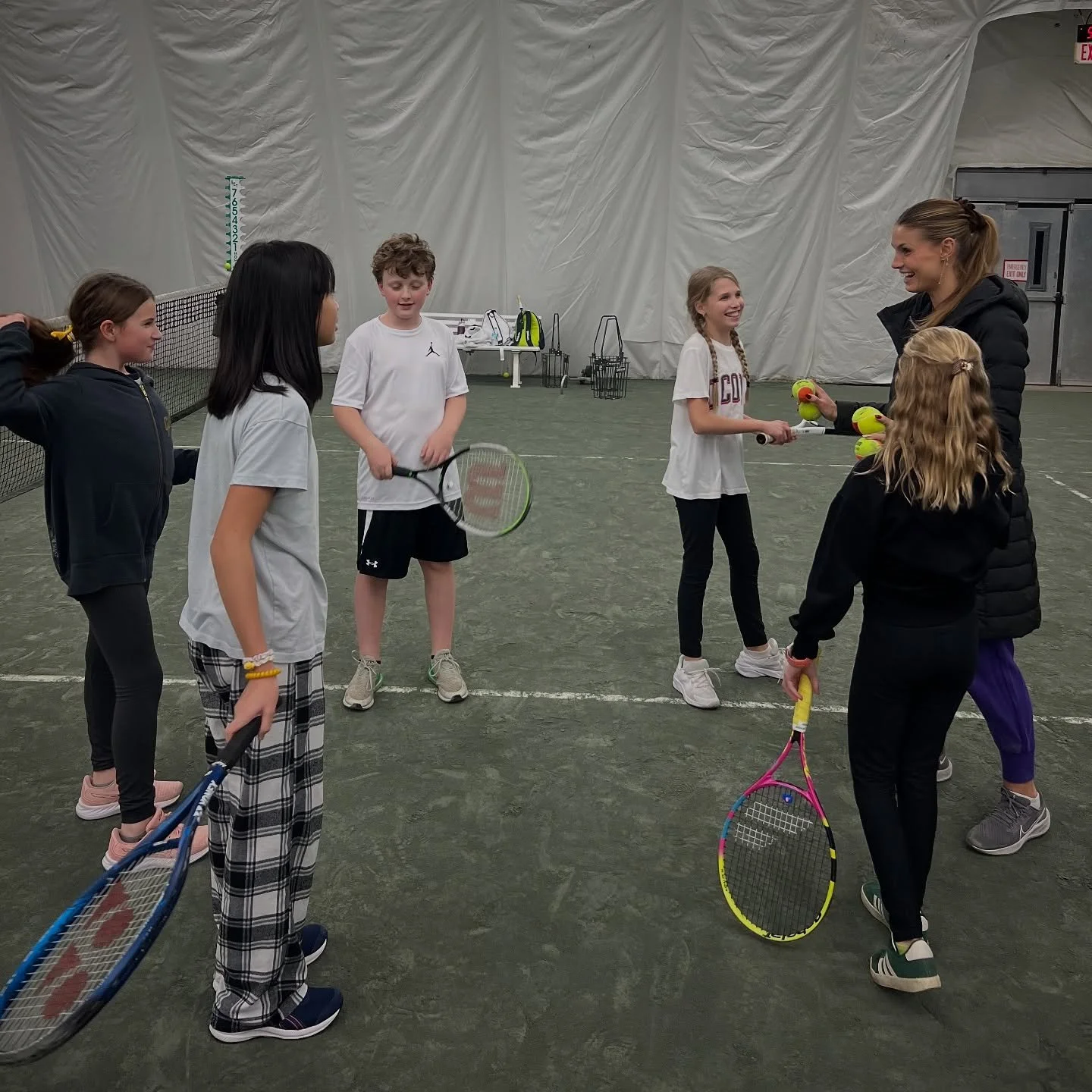 🚨 Today’s the day! 🚨
Fairfield’s 10-Week Junior Tennis Special starts today (October 22nd)! 
For just $630, players can join our Red, Orange, Green, and Yellow Ball clinics and train all the way through mid-January.
🎾 Develop skills