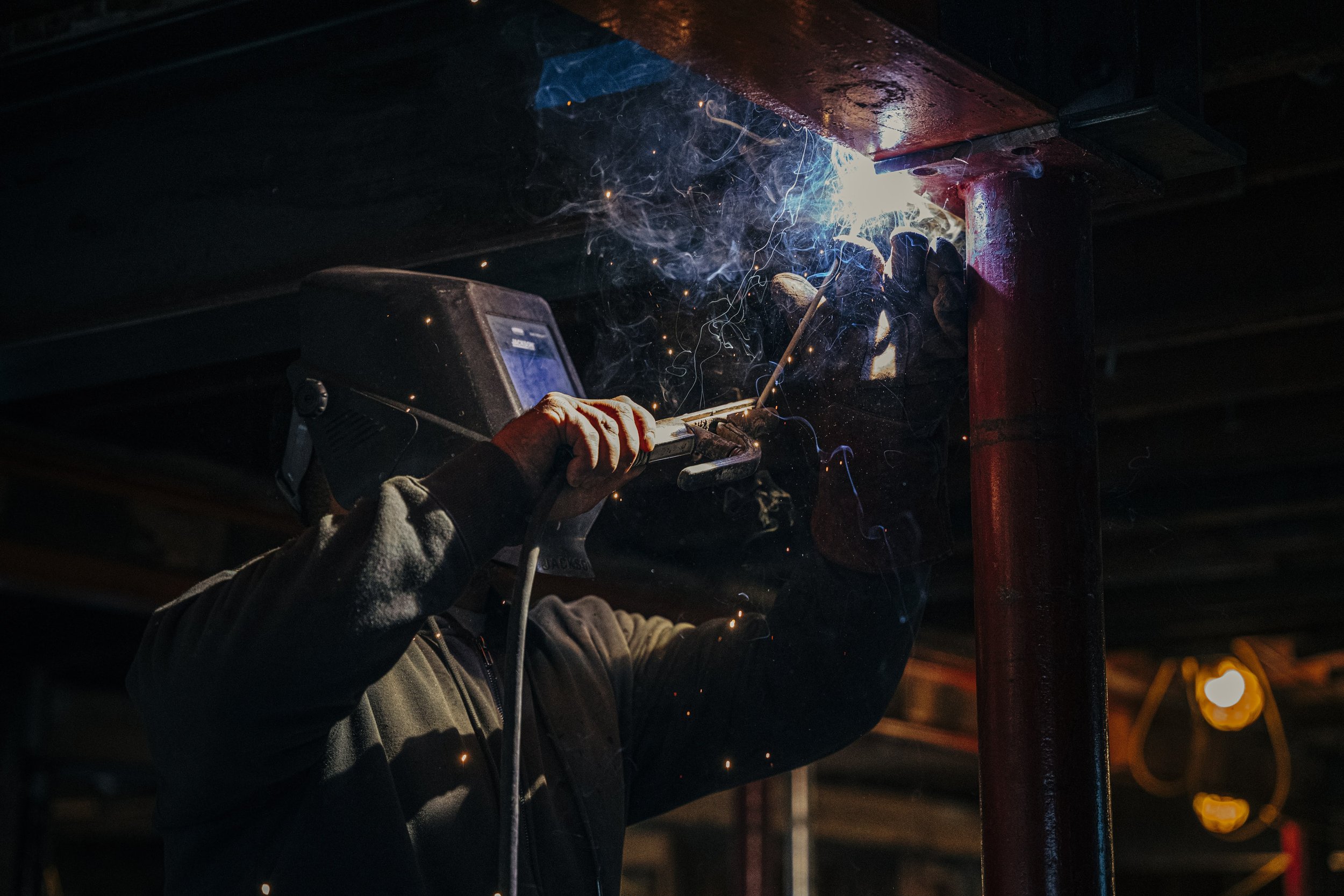 25_Monument_Welding_Day_002.jpg