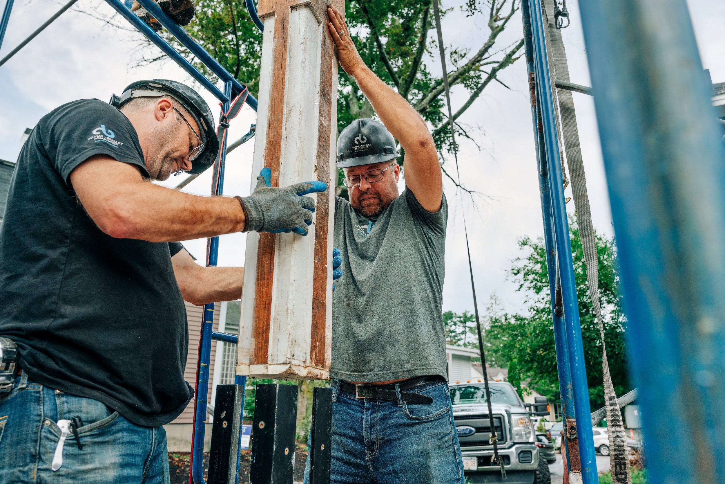 2021_09_15_Monument_Signpost_Install_A7R1880_LumAI.jpeg