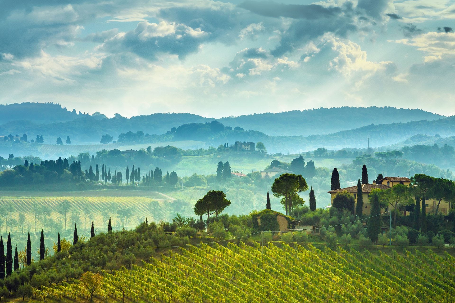 05_24_tuscany_hero_gettyimages-983176776_1920x1280.jpg