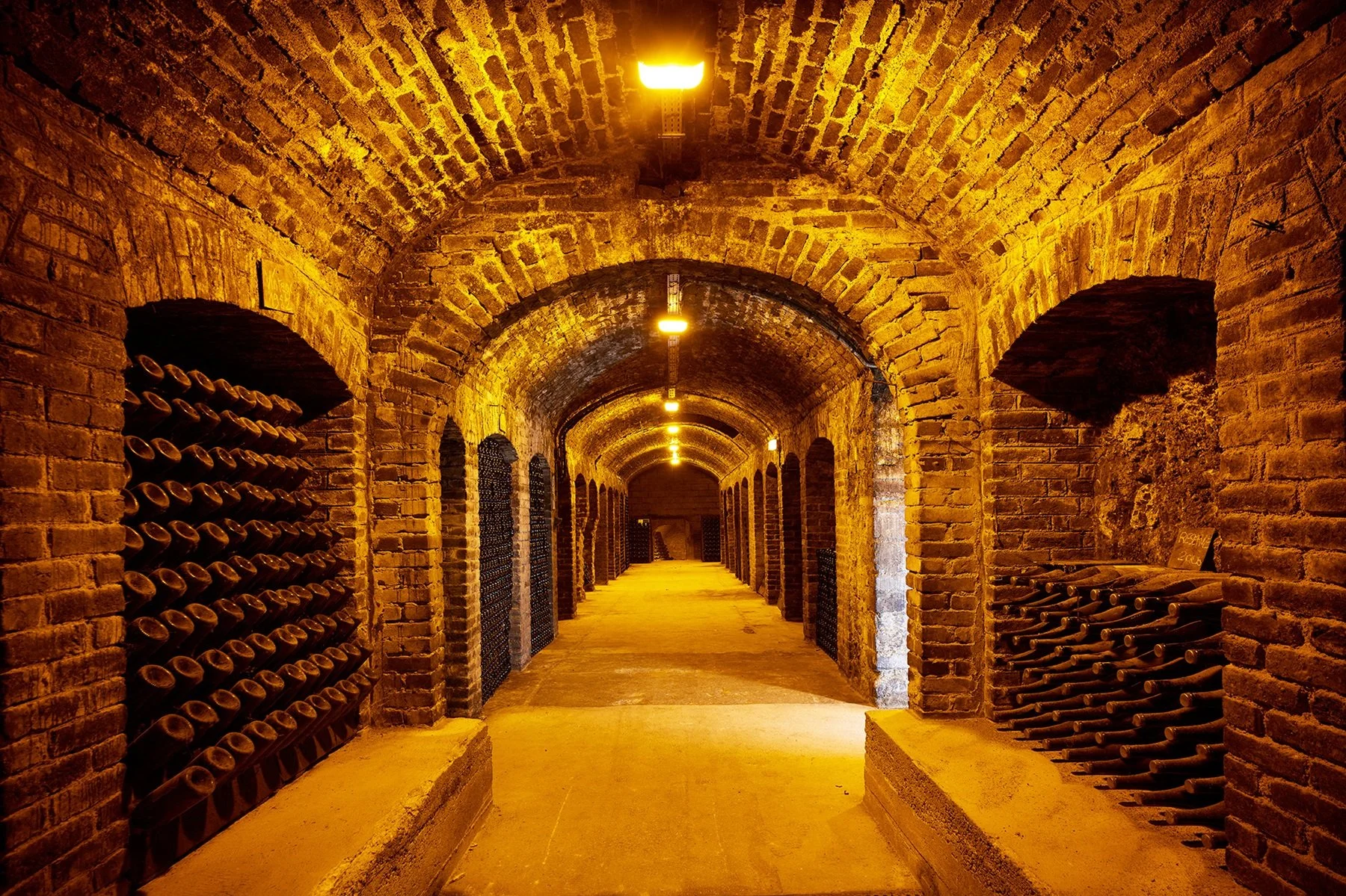 Champagne-caves.jpg