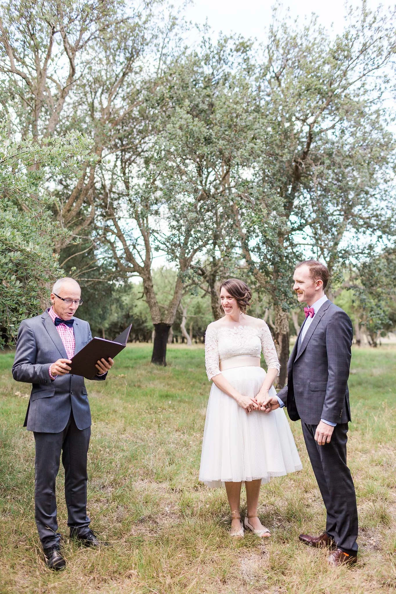 Celebrant Steven Murray of Canberra Small Weddings officiating the ceremony of Geri and James