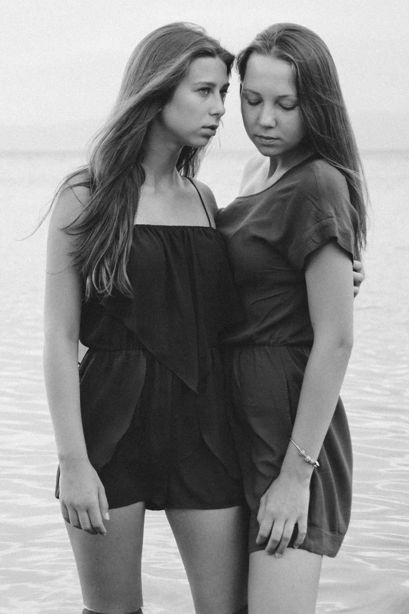Paulina and Karina-7295.jpg