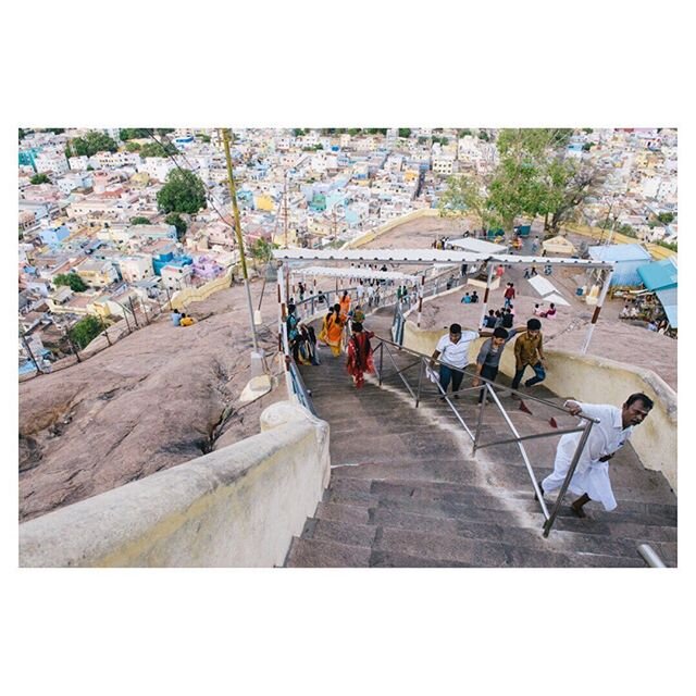 This is from the top of the Temple of the Rock looking down the many steps that lead up from the city. .
.
.
.
⠀⠀⠀⠀⠀⠀⠀⠀⠀
Sent via @planoly #planoly#india #incredibleindia #indiapictures #storiesofindia #indiaclicks #india_gram #indiagram #indianphoto