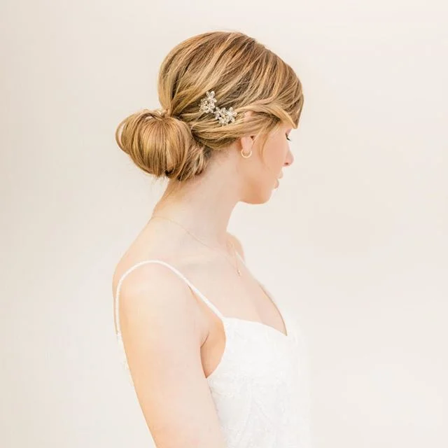 A little more inspiration from one of our most recent shoots. How do you ladies feel about the minimal bridal trend? We’re kind of hooked!