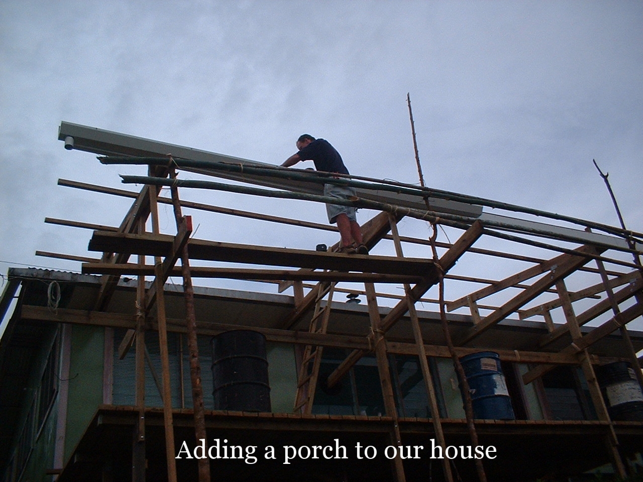 new porch roof1.JPG