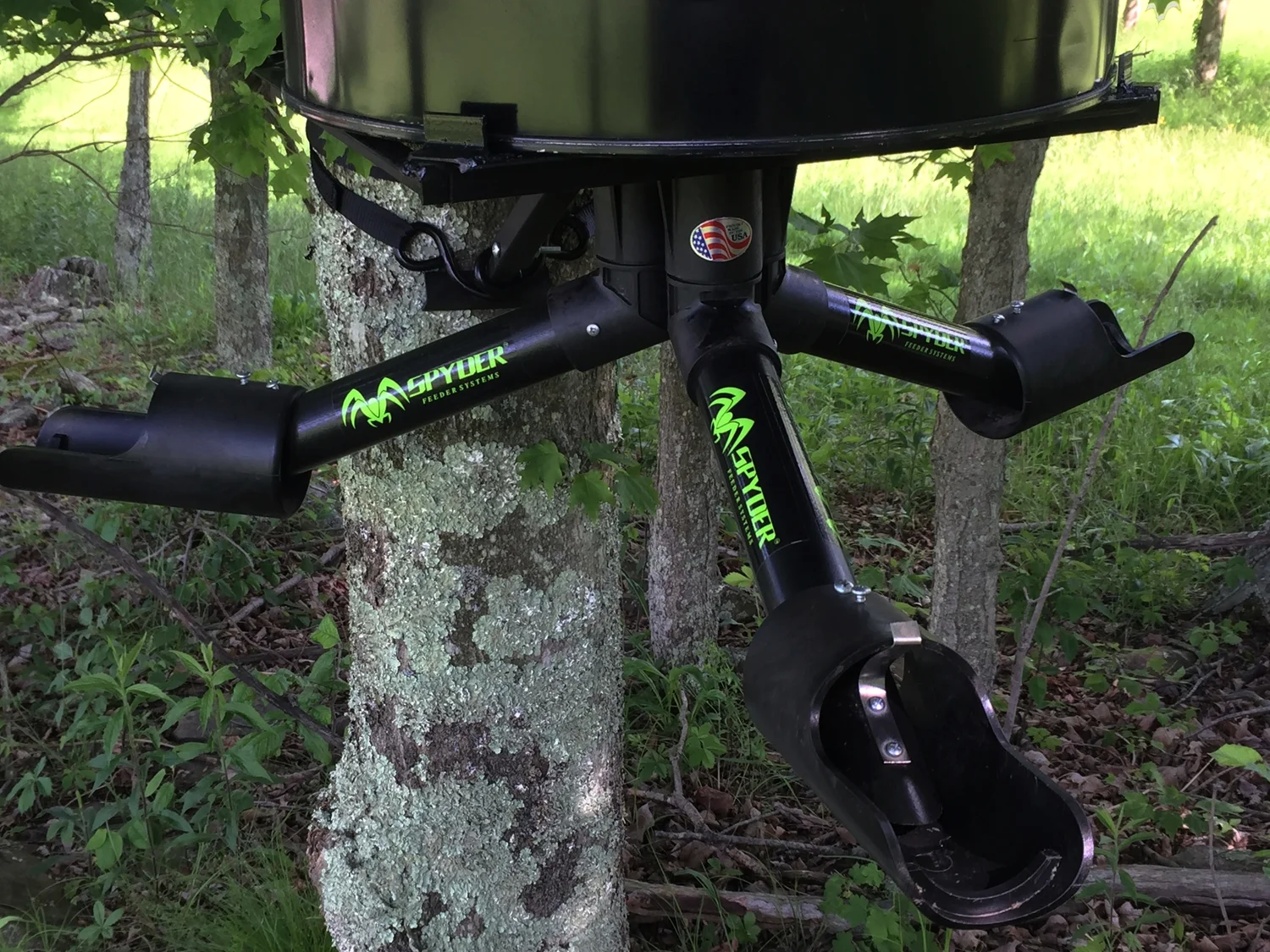 Automatic Deer Feeders 100 Made in the USA Spyder Gravity Feeders