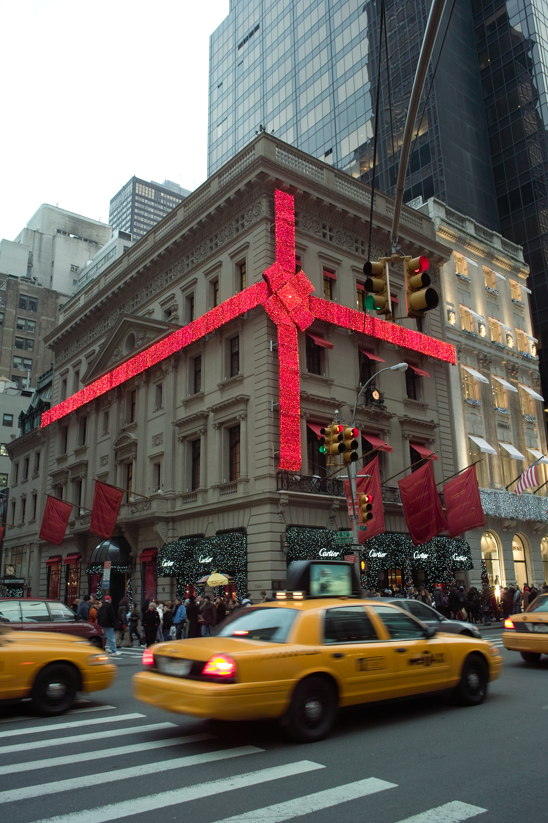 new-york-fashion-store-ribbon-free-stock-photo.jpg