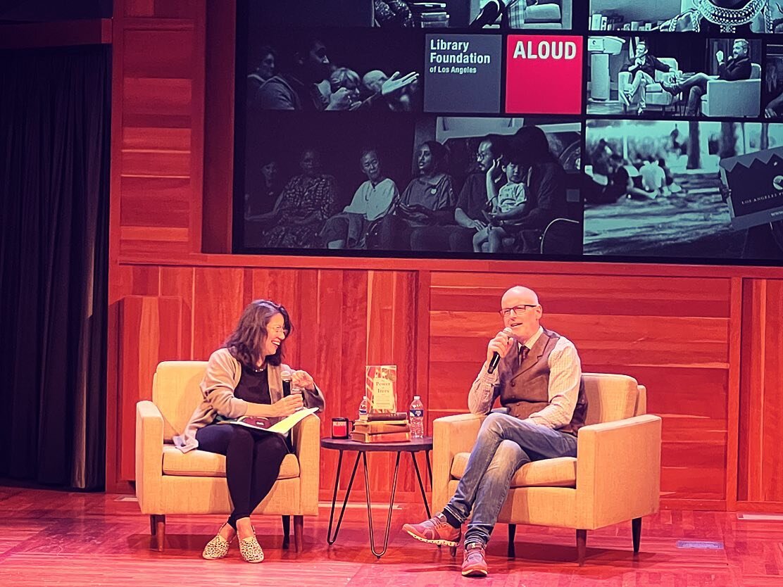 German author Peter Wohlleben (HIDDEN LIFE OF TREES) speaking at LA&rsquo;s Central Library with Sandra Tsing Loh. I will never look at the palm in my yard the same way again. 🌴