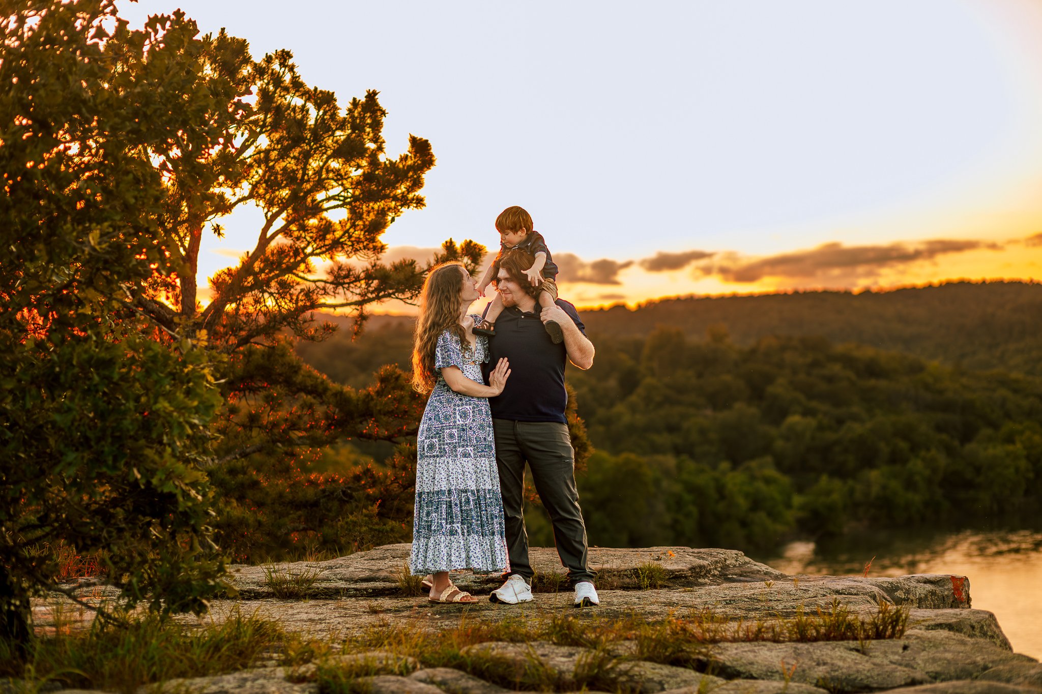 Calico Rock Arkansas Photographer | White River Bluff Family Session | Kaylan Crenshaw Photography