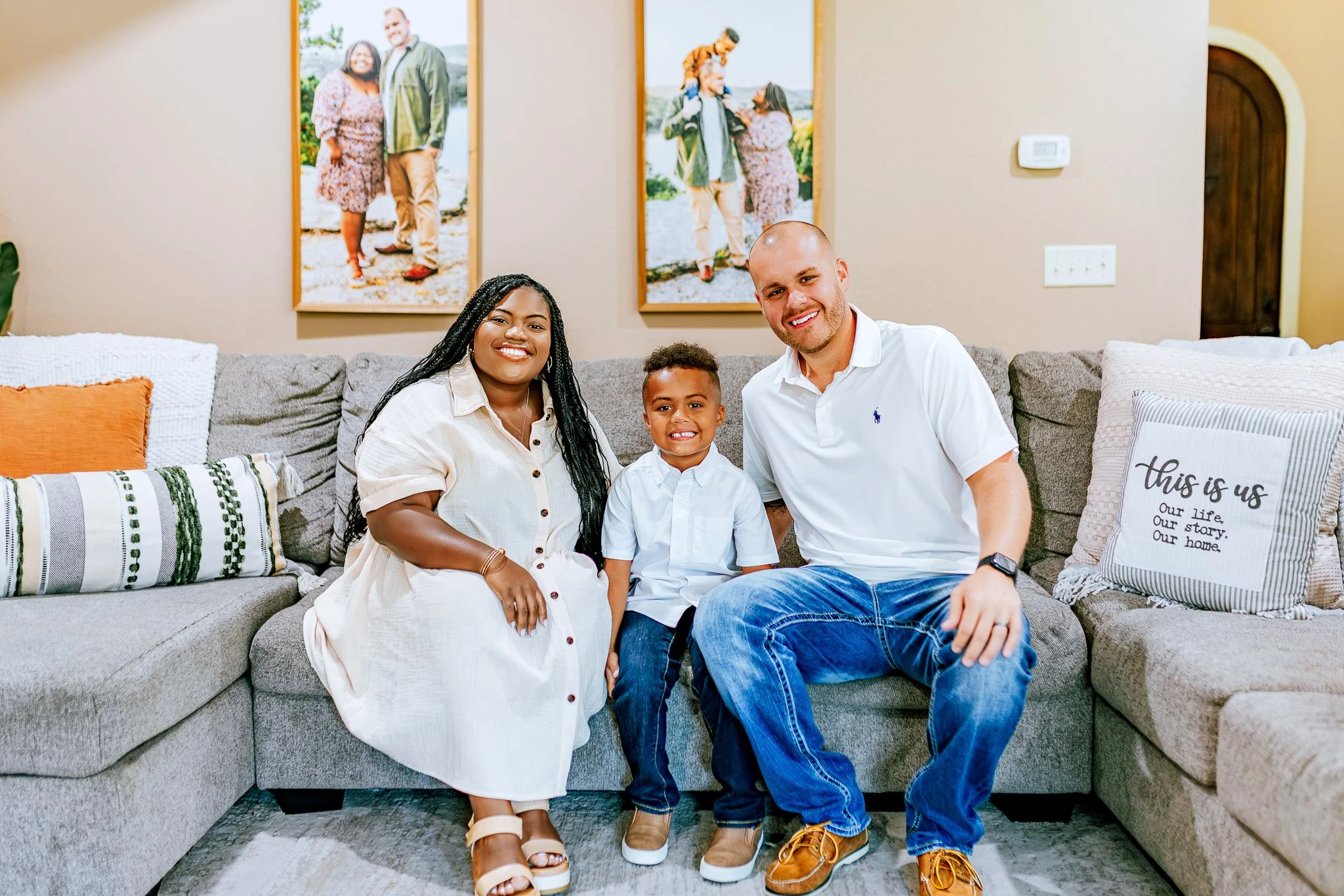 Arkansas Pregnancy Announcement Photographer | The Eckard Family's In-Home Session