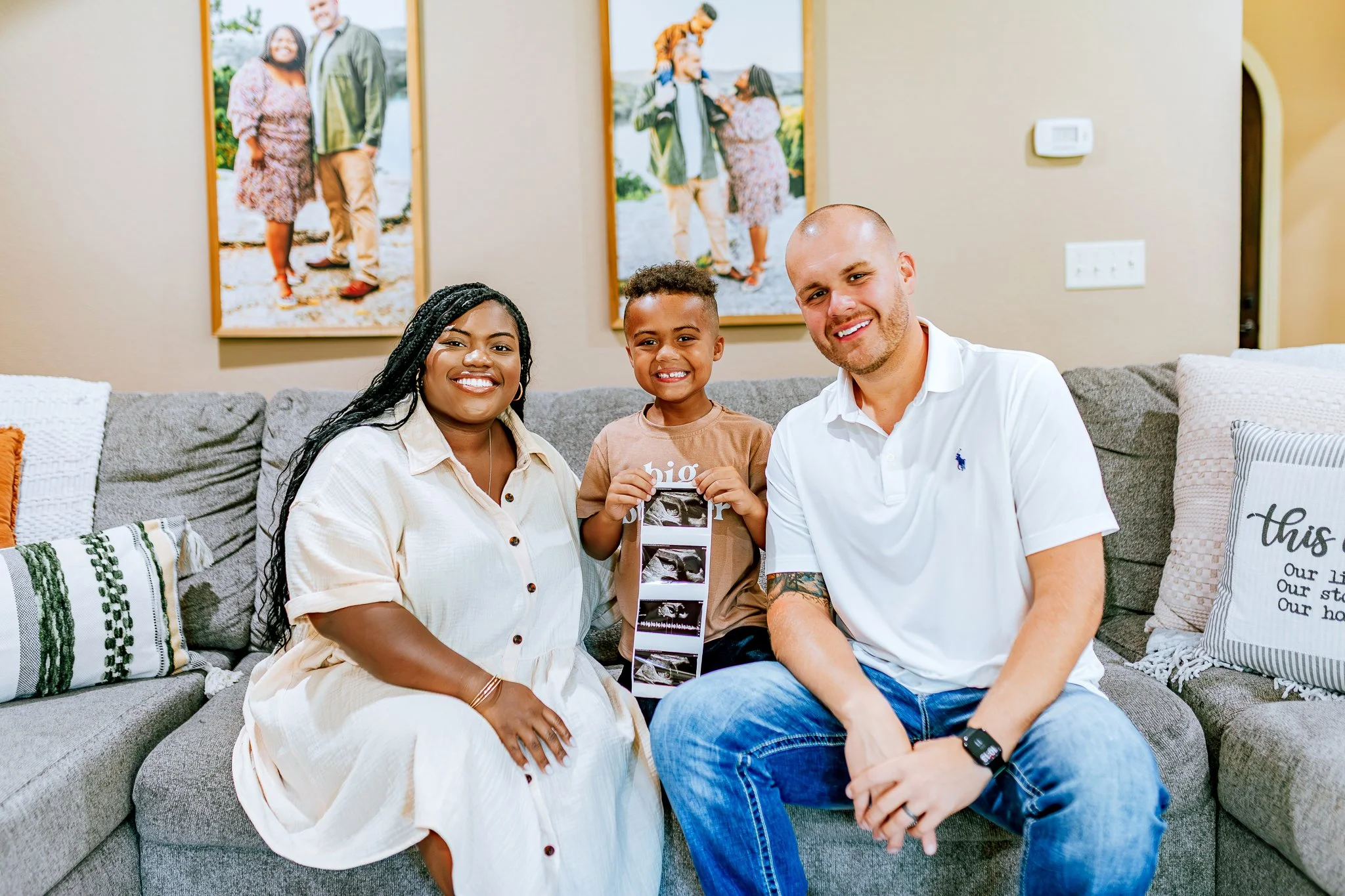 Arkansas Pregnancy Announcement Photographer | The Eckard Family's In-Home Session
