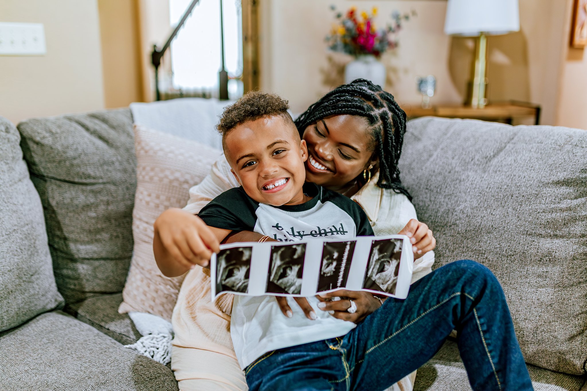 Arkansas Pregnancy Announcement Photographer | The Eckard Family's In-Home Session