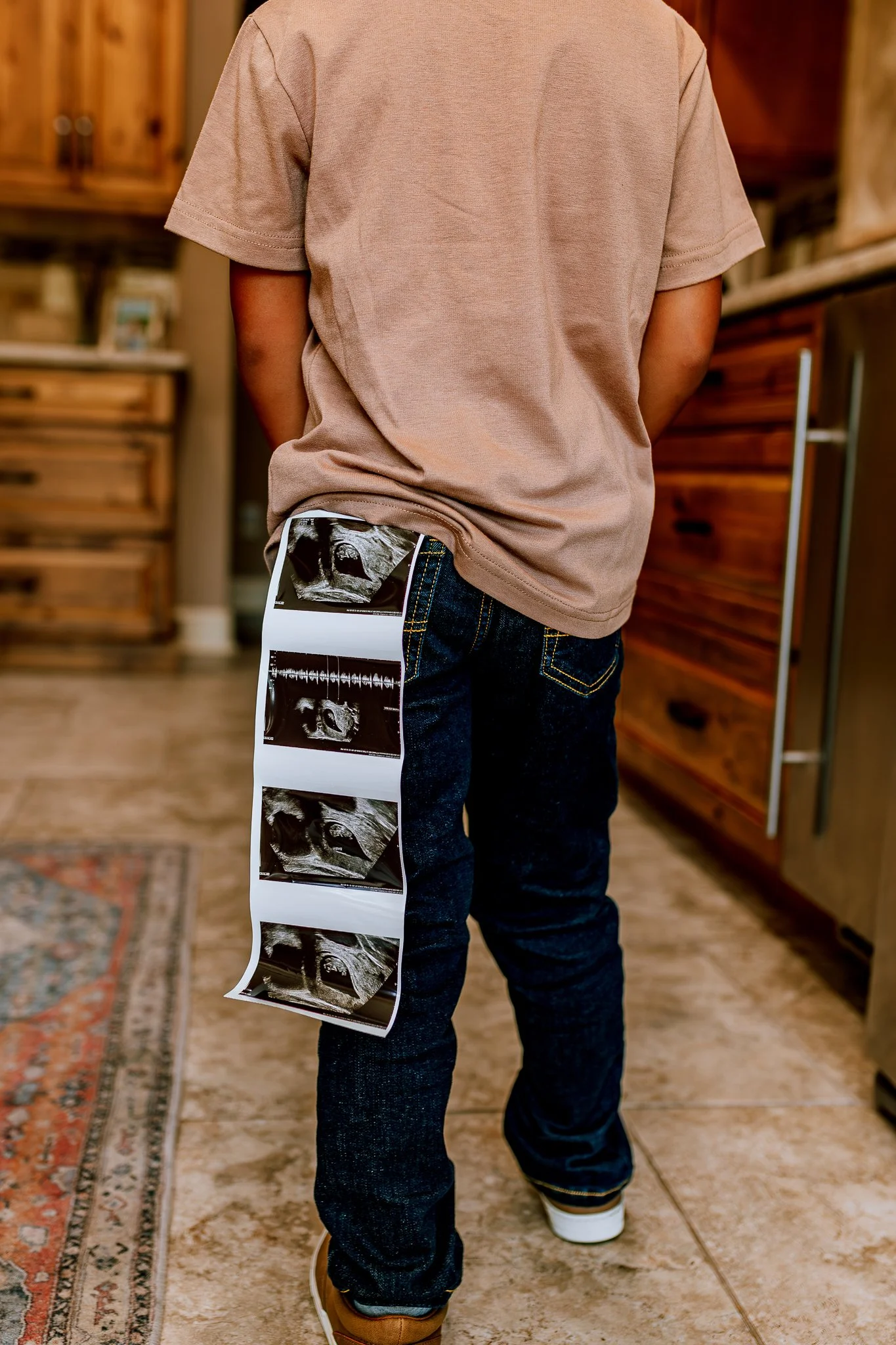 Arkansas Pregnancy Announcement Photographer | The Eckard Family's In-Home Session