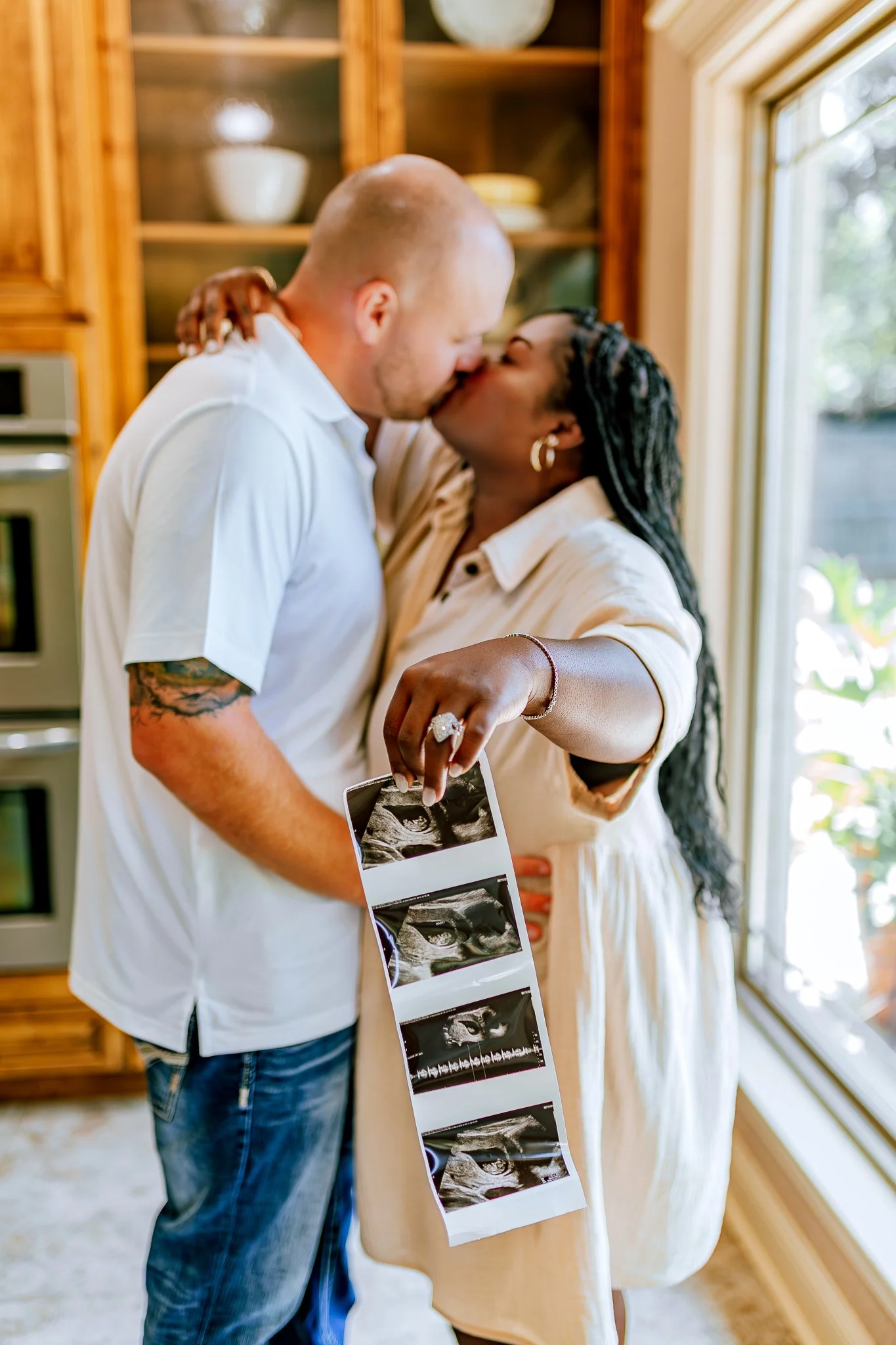 Arkansas Pregnancy Announcement Photographer | The Eckard Family's In-Home Session