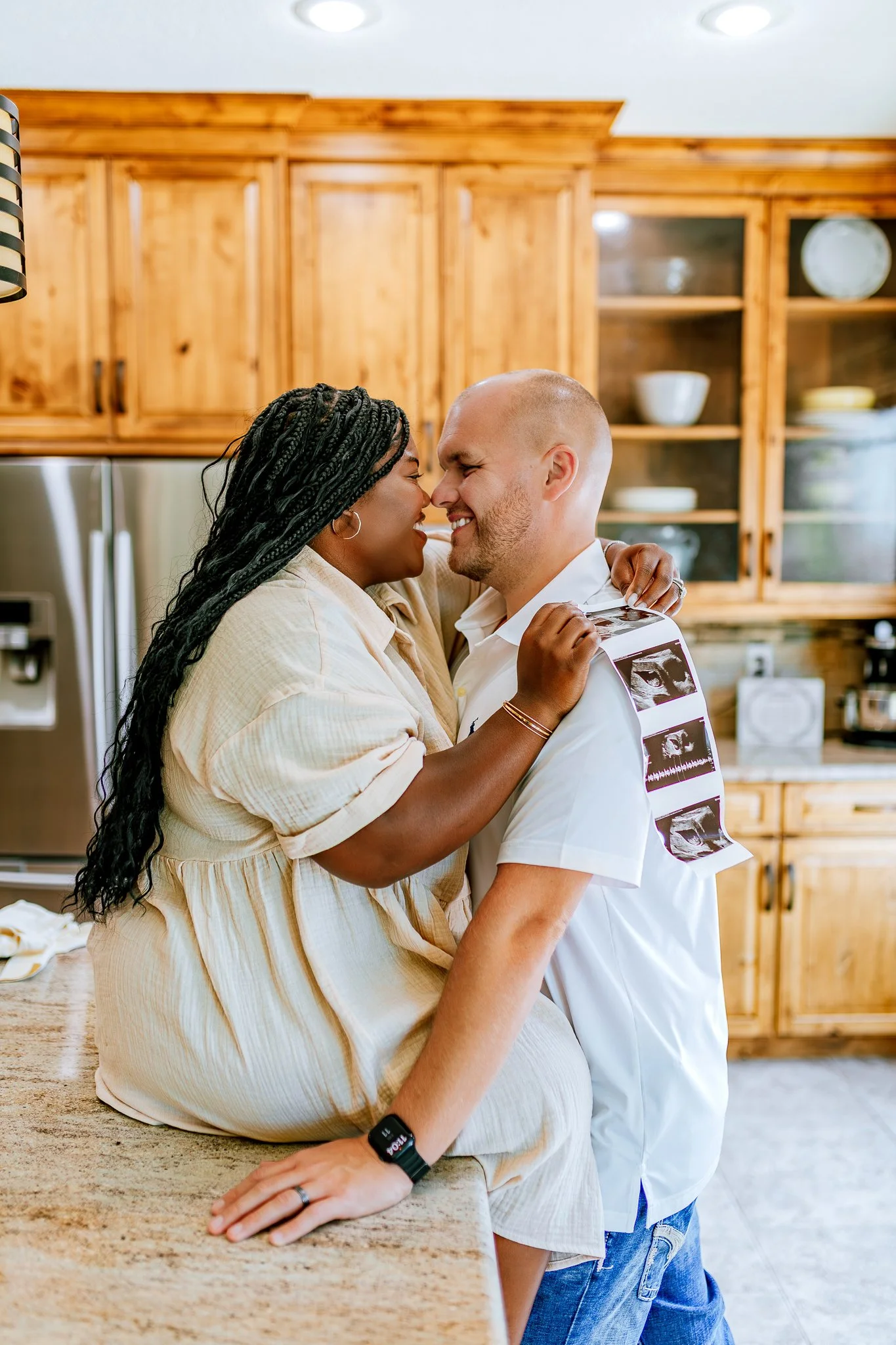 Arkansas Pregnancy Announcement Photographer | The Eckard Family's In-Home Session