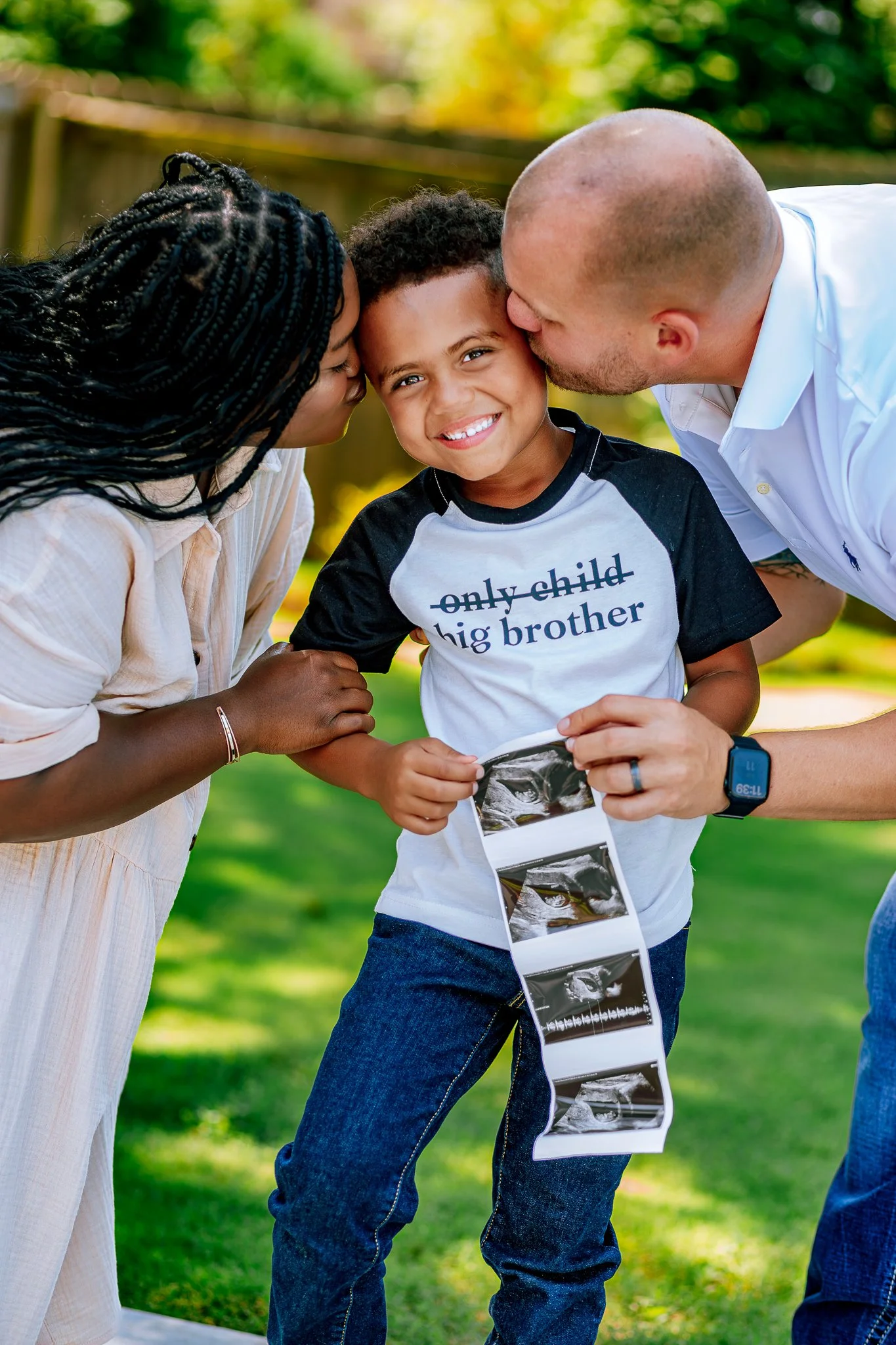 Arkansas Pregnancy Announcement Photographer | The Eckard Family's In-Home Session